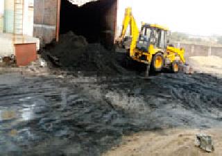 Due to the ashes of Sainath Agri Co. | साईनाथ अ‍ॅग्री कंपनीतील राखेमुळे पिकांची राखरांगोळी