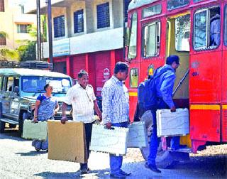 328 buses for polling process | मतदान प्रक्रियेसाठी ३२८ बसेस 328 buses for polling process | मतदान प्रक्रियेसाठी ३२८ बसेस
