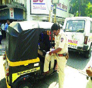 Full time police in Indira Gandhi Chowk | इंदिरा गांधी चौकात पूर्णवेळ पोलीस