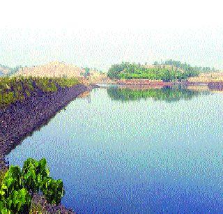 Five dams, still dry grass | पाच धरणे उशाला, तरीही कोरड घशाला