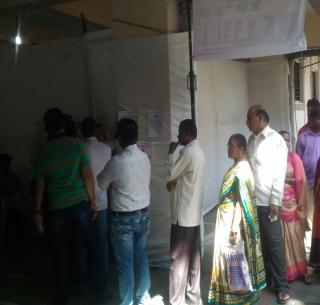 Mumbai: Highest voter turnout in Borivli, declares voting figures in 7 divisions | मुंबई: 7 विभागातील मतदानाची आकडेवारी जाहीर, बोरिवलीत सर्वाधिक मतदान