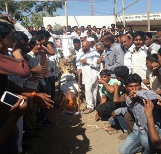 Movement of soldiers against MLA Niti, Pandharpur bandh | आमदार परिचारकांविरोधात सैनिकांचे आंदोलन, पंढरपूर बंद