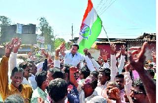 District 'Rane Raj' Congress retains power in West Bengal; | जि. प.मध्ये ‘राणे राज’ कॉँग्रेसने सत्ता राखली;