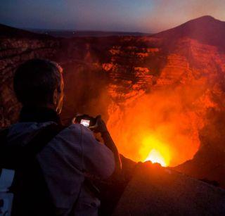 After reading the volcano it read 'he' | ज्वालामुखीत पडूनही 'तो' वाचला