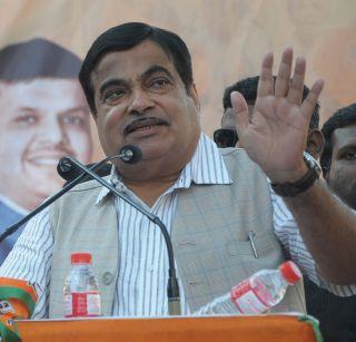 There is no substitute for Shiv Sena-BJP joining in Mumbai - Gadkari | मुंबईत शिवसेना-भाजपाला एकत्र येण्यावाचून पर्याय नाही - गडकरी