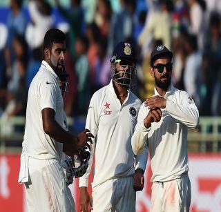 Virat Sena fails to take the DRS benefits | DRS लाभ उठवण्यात विराटसेना ठरतेय फेल Virat Sena fails to take the DRS benefits | DRS लाभ उठवण्यात विराटसेना ठरतेय फेल