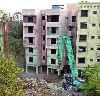 Demand for removal of encroachment on market plot | मार्केटच्या भूखंडावरील अतिक्रमण हटविण्याची मागणी