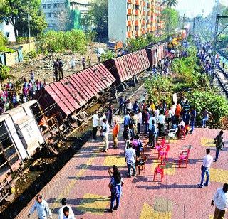 Harbra residents get 16 hours | हार्बरवासीयांचे तब्बल १६ तास हाल