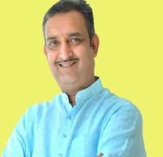 Supporter's advocacy apology | परिचारकांचा वकिलामार्फत माफीनामा Supporter's advocacy apology | परिचारकांचा वकिलामार्फत माफीनामा