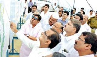 Extend Gosekhurd's water to farmers | गोसेखुर्दचे पाणी शेतकऱ्यांपर्यंत पोहोचवा Extend Gosekhurd's water to farmers | गोसेखुर्दचे पाणी शेतकऱ्यांपर्यंत पोहोचवा