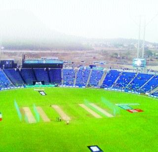 Pune pitches poor: Broad | पुणे खेळपट्टी खराब : ब्रॉड Pune pitches poor: Broad | पुणे खेळपट्टी खराब : ब्रॉड