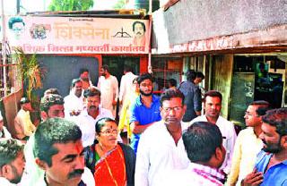 Tigers are responsible for spreading saffron | भगवा फडकविण्याची जबाबदारी तिघांवर? Tigers are responsible for spreading saffron | भगवा फडकविण्याची जबाबदारी तिघांवर?