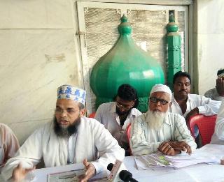 Trustees of the Waqf plot of Nashik have come to take possession | नाशिकमधील वक्फचा भुखंड ताब्यात घेण्यासाठी विश्वस्त सरसावले