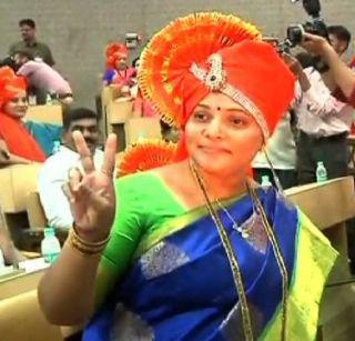 Meenakshi Shinde of Shiv Sena, Thane mayor | ठाणे महापौरपदी शिवसेनेच्या मीनाक्षी शिंदे