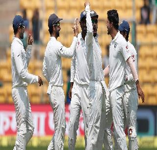 Virat sena pass in Bangalore test! But ... | विराटसेना 'बंगळुरू टेस्ट'मध्ये पास! पण...