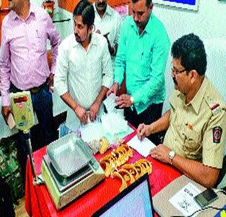 Railway police seized billions of crores of gold seized | लोहमार्ग पोलिसांनी जप्त केले कोट्यवधींचे सोने