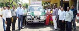 Public awareness of silk products to mobile vans | मोबाईल व्हॅन करणार रेशीम उत्पादनाची जनजागृती Public awareness of silk products to mobile vans | मोबाईल व्हॅन करणार रेशीम उत्पादनाची जनजागृती