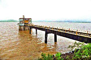 Abundant water ... even scarcity ... | मुबलक पाणी...तरीही टंचाई