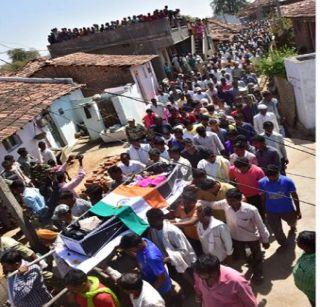 Exemplary funeral of the government on Shahid Nandram Atram | शहीद नंदराम आत्राम यांच्यावर शासकीय इतमामात अंत्यसंस्कार