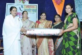 Sakhi forum members 'lucky draw' | सखी मंच सदस्यांचा ‘लकी ड्रॉ’ Sakhi forum members 'lucky draw' | सखी मंच सदस्यांचा ‘लकी ड्रॉ’
