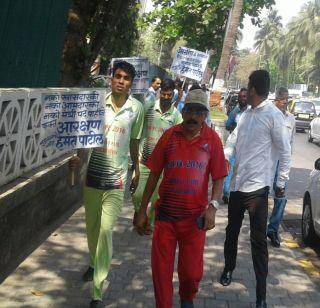 Movement outside the Legislative Assembly for the reservation of Dhangar community | धनगर समाजाच्या आरक्षणासाठी विधानभवनाबाहेर आंदोलन