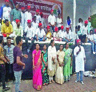 Education for the last 50 years of Government's misdeeds | शासनाच्या चुकांची ५० वर्षे भोगतोय शिक्षा Education for the last 50 years of Government's misdeeds | शासनाच्या चुकांची ५० वर्षे भोगतोय शिक्षा