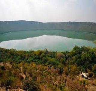 Approval of Lonar tourism development plan | लोणार पर्यटन विकास आराखड्याला मंजुरी