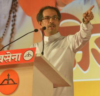 Why did the boycott of the bollywood now? Uddhav Thackeray Santapale | बॉलिवूडवाल्यांच्या नरड्यास आता बूच का लागले ? उद्धव ठाकरे संतापले