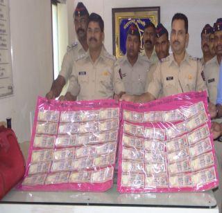 60 lakh rupees old notes seized in Lonavla | लोणावळ्यात 60 लाख रुपयांच्या जुन्या नोटा जप्त