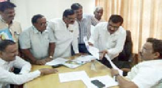 Lack of manual typing looser | मॅन्युअल टायपिंगची पूर्वअट शिथिल Lack of manual typing looser | मॅन्युअल टायपिंगची पूर्वअट शिथिल