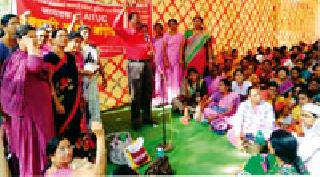 Anganwadi workers' agitation agitation | अंगणवाडी कर्मचाऱ्यांचे आक्रोश आंदोलन Anganwadi workers' agitation agitation | अंगणवाडी कर्मचाऱ्यांचे आक्रोश आंदोलन