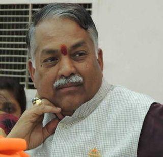 Shiv Sena MP Chandrakant Khaire again promised, policeman collar | शिवसेना खासदार चंद्रकांत खैरे पुन्हा वादात, पोलिसाची धरली कॉलर Shiv Sena MP Chandrakant Khaire again promised, policeman collar | शिवसेना खासदार चंद्रकांत खैरे पुन्हा वादात, पोलिसाची धरली कॉलर