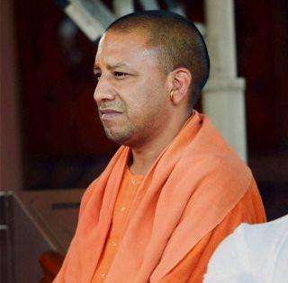 Offense against a woman who posted a Facebook post against Yogi Adityanath | योगी आदित्यनाथ यांच्याविरोधात फेसबूक पोस्ट टाकणा-या महिलेविरोधात गुन्हा