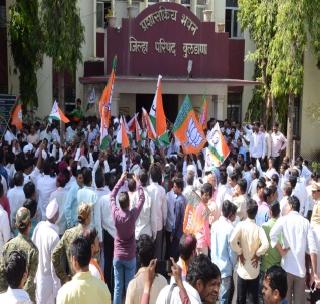 'Good days' to party changers! | पक्ष बदलणा-यांना ‘अच्छे दिन’! 'Good days' to party changers! | पक्ष बदलणा-यांना ‘अच्छे दिन’!