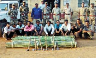 Nine people who broke the bamboo plant in the Tiger Reserve were arrested | व्याघ्र प्रकल्पातील बांबू तोडणाऱ्या नऊ जणांना अटक Nine people who broke the bamboo plant in the Tiger Reserve were arrested | व्याघ्र प्रकल्पातील बांबू तोडणाऱ्या नऊ जणांना अटक