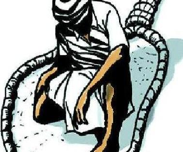 Suicides of two farmers in Malegaon taluka | मालेगाव तालुक्यात दोन शेतकऱ्यांच्या आत्महत्त्या