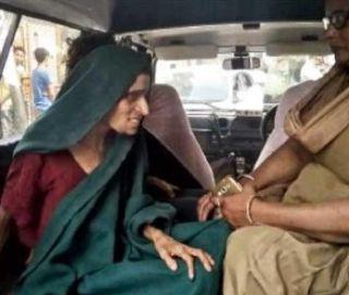 For many years rescued mother and daughter were released | कित्येक वर्षांपासून घरात कोंडलेल्या आई-मुलीची सुटका