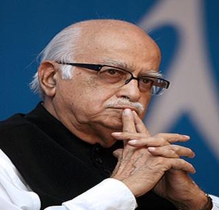 Advani's decision to contest Babri case? | आडवाणींविरुद्धच्या बाबरी खटल्याचा फैसला मेपूर्वी?