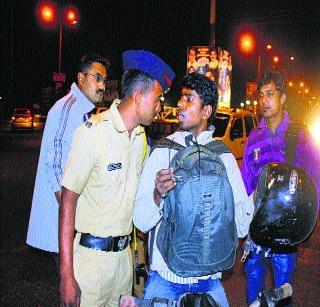 75 lakh 'unguarded' drivers in the state | राज्यात ७५ लाख ‘बेशिस्त’वाहन चालक