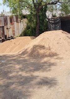 Kanhan sand smuggling | कन्हान वाळू तस्करी फोफावली Kanhan sand smuggling | कन्हान वाळू तस्करी फोफावली
