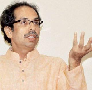 Due to the uproar of the rulers, the victim has been arrested - Uddhav Thackeray | राज्यकर्त्यांच्या उफराटा कारभारामुळे बळीराजाची कोंडी - उद्धव ठाकरे