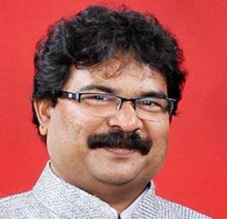 The Latur MP flew down on the plane due to Gaikwad surnam | गायकवाड आडनावामुळे लातूरच्या खासदाराला विमानप्रवासात कटकटी