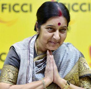 Do not "commit suicide", help Sushma Swaraj's depressed woman | "आत्महत्या करु नका", सुषमा स्वराजांची नैराश्यग्रस्त महिलेला मदत