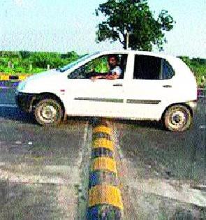 Accidents occur every day in Pathardi area | पाथर्डी परिसरात घडतात रोजच अपघात Accidents occur every day in Pathardi area | पाथर्डी परिसरात घडतात रोजच अपघात