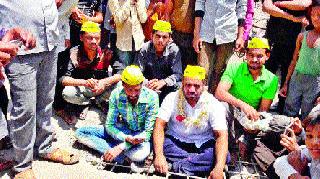 Movement for inquiry of gutter work | गटारकामाच्या चौकशीसाठी आंदोलन Movement for inquiry of gutter work | गटारकामाच्या चौकशीसाठी आंदोलन