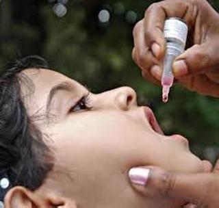 1,14,332 children have polio vaccine | १,१४,३३२ बालकांना पोलिओ लस 1,14,332 children have polio vaccine | १,१४,३३२ बालकांना पोलिओ लस