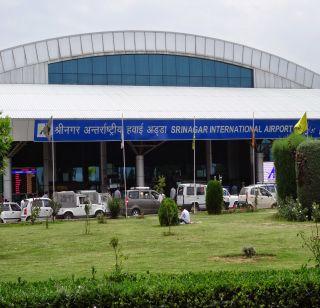 Srinagar airport arrested with the grenade arrested | श्रीनगर विमानतळावर ग्रेनेडसहित जवानाला अटक