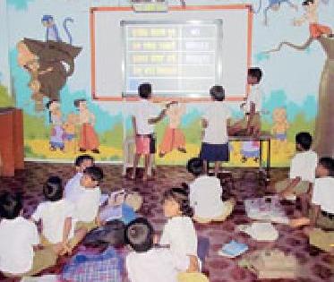 Teachers disappointed with digital machinery | डिजिटल यंत्रणेबाबत शिक्षक उदासीन Teachers disappointed with digital machinery | डिजिटल यंत्रणेबाबत शिक्षक उदासीन