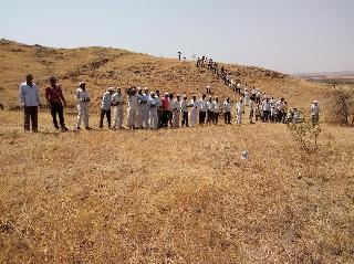 Thousands of hands have been struggling for drinking water in Bedali | बिदालमध्ये पाण्यासाठी झटतायत हजारो हात