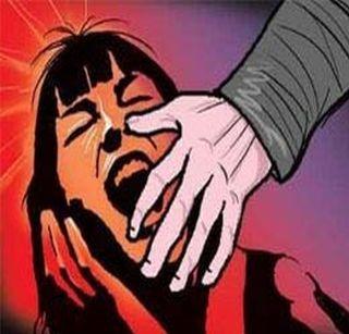 Police rape on Gatiyand's daughter, 15 years old | 15 वर्षाच्या गतीमंद मुलीवर पोलिसाचा बलात्कार